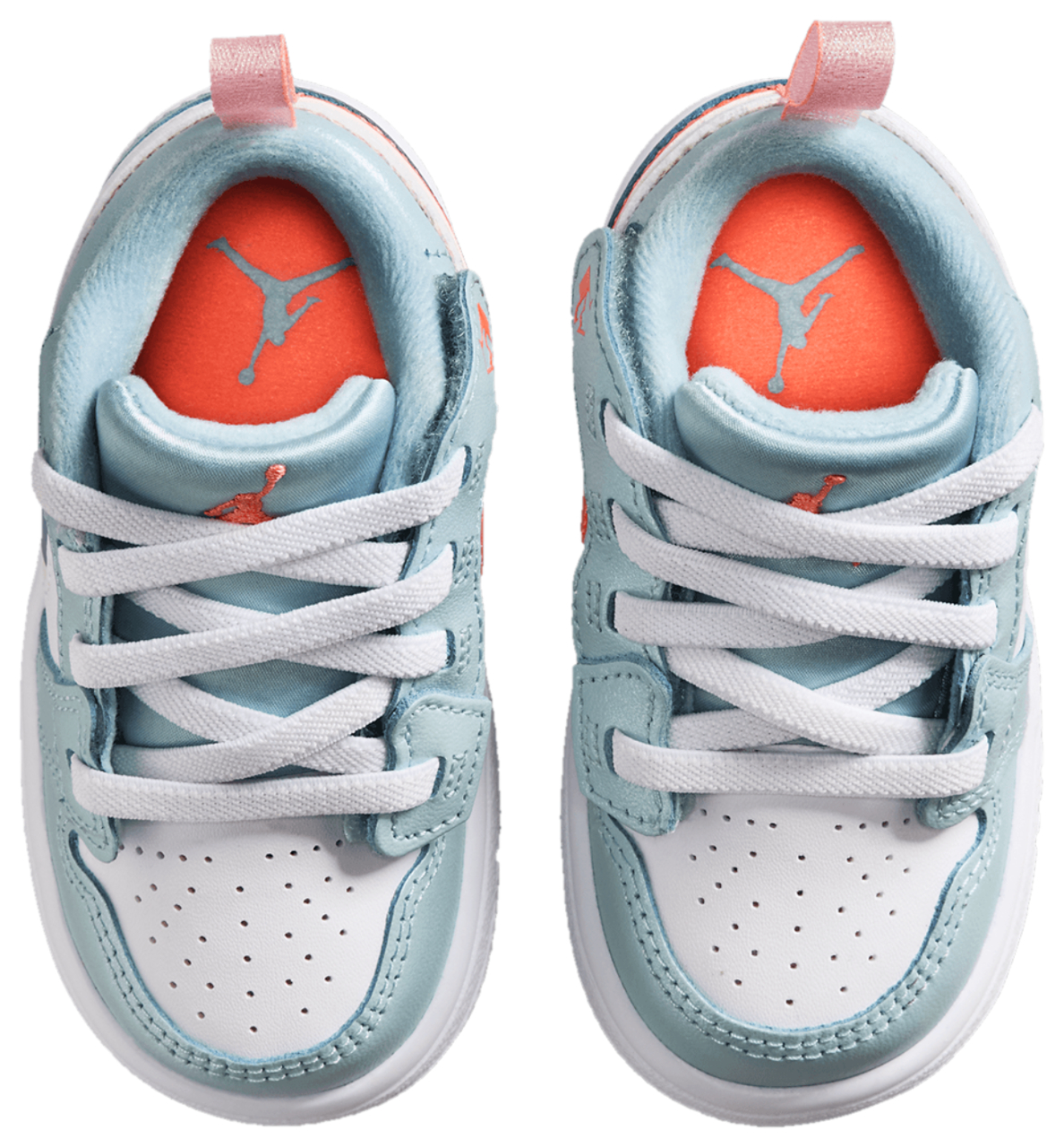 Jordan 1 Low Alt SE Fem Image 4 of 8. Tap to open photo gallery.
