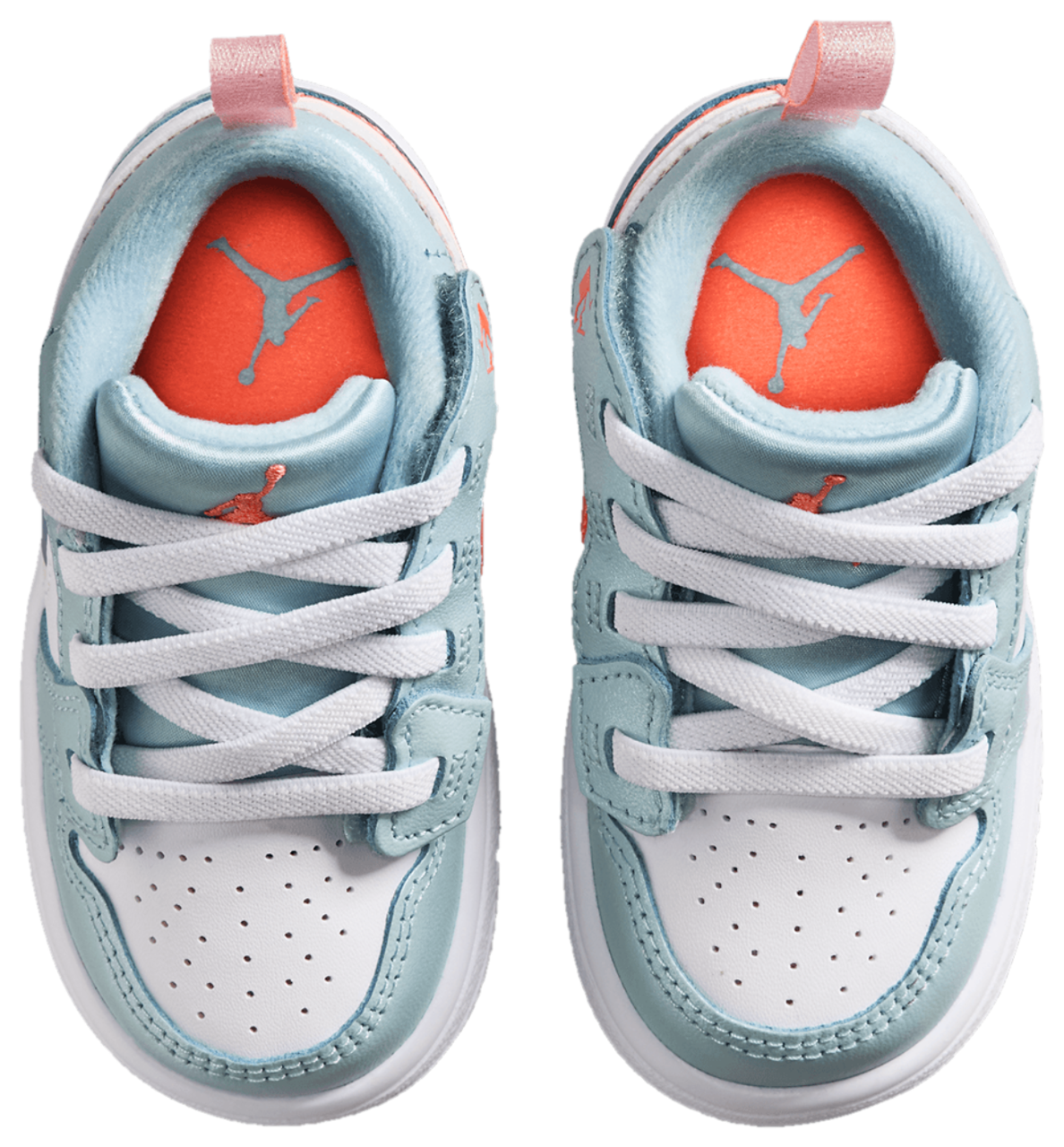 Jordan 1 Low Alt SE Fem Image 4 of 8. Tap to open photo gallery.