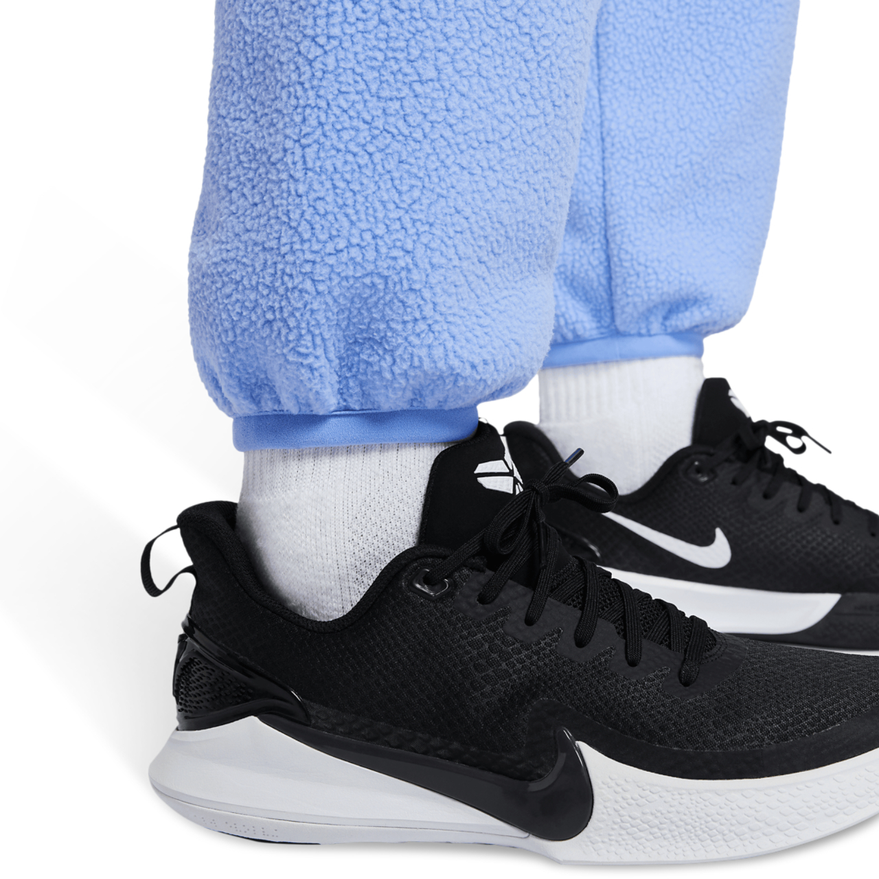 Nike Bas hivernisé Kobe Image 7 de 8. Appuyez pour ouvrir la galerie de photos.