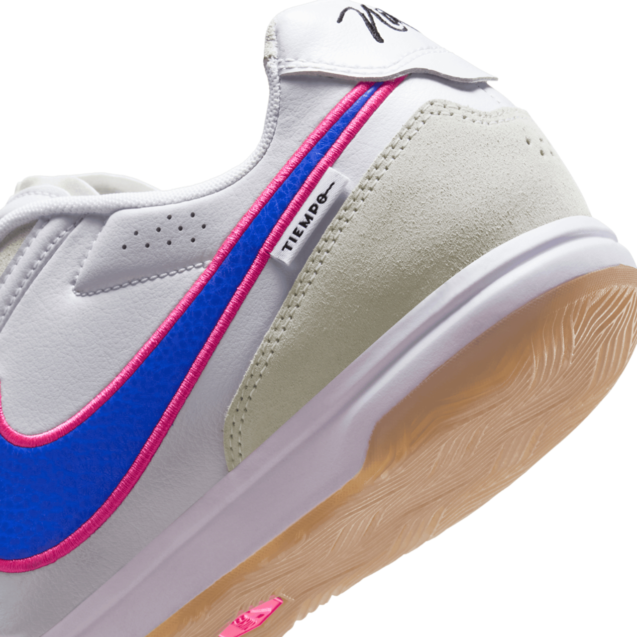 Nike Chat de Time Street Image 8 de 8. Appuyez pour ouvrir la galerie de photos.