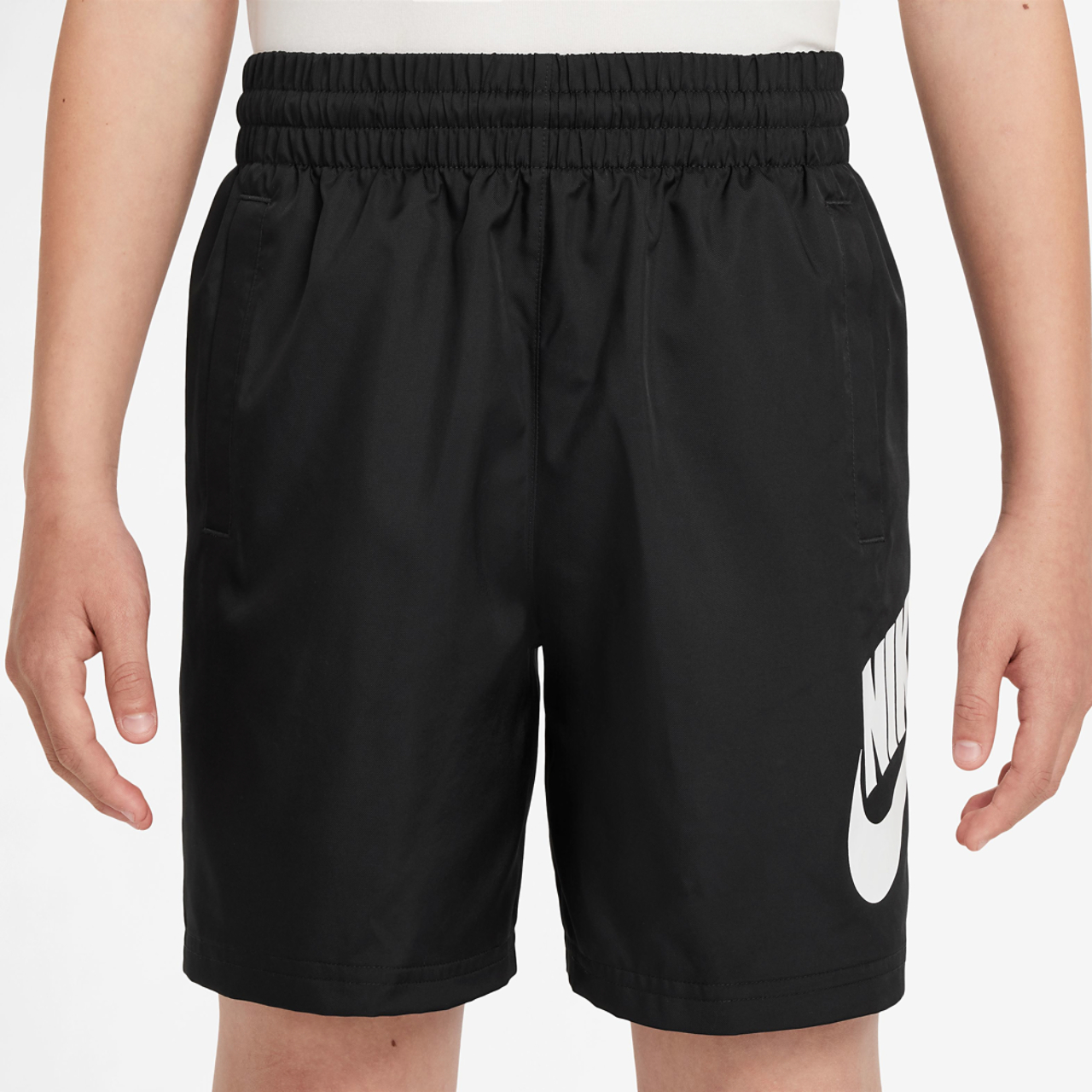Nike Short tissé HBR Club NSW de 15 cm (6 po) Image 1 de 4. Appuyez pour ouvrir la galerie de photos.