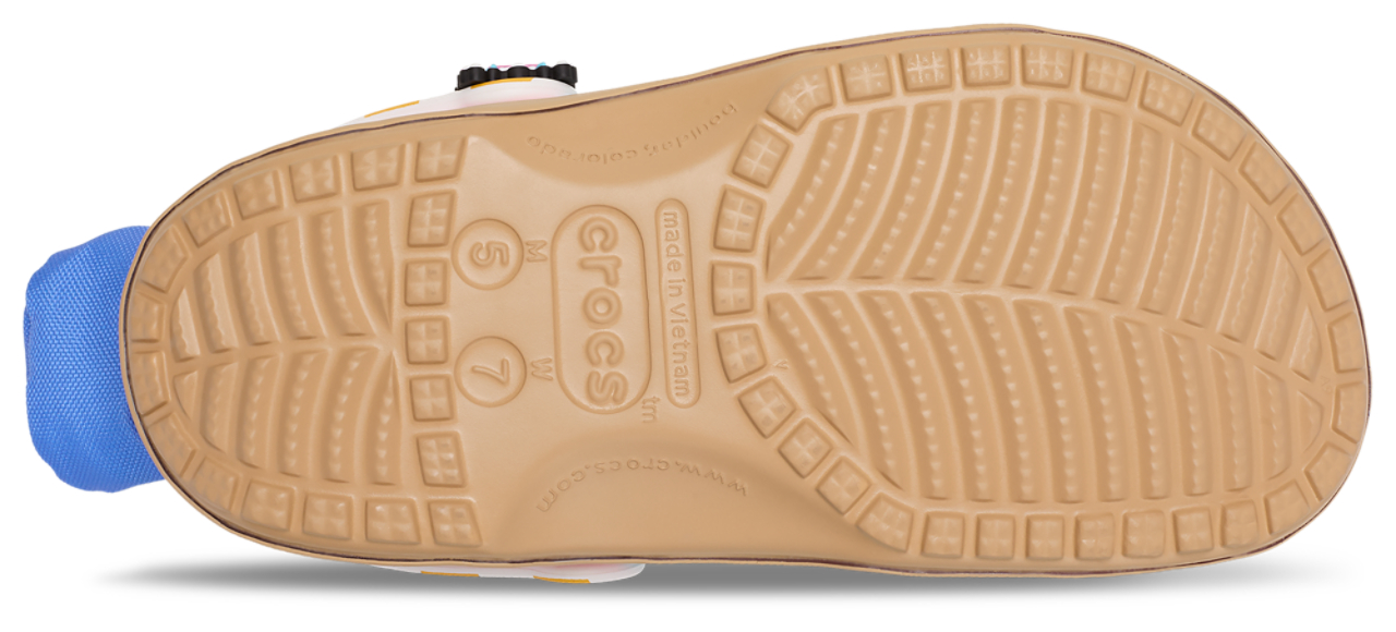 Crocs ONE PIECE Chopper Classic Clogs Image 5 de 7. Appuyez pour ouvrir la galerie de photos.