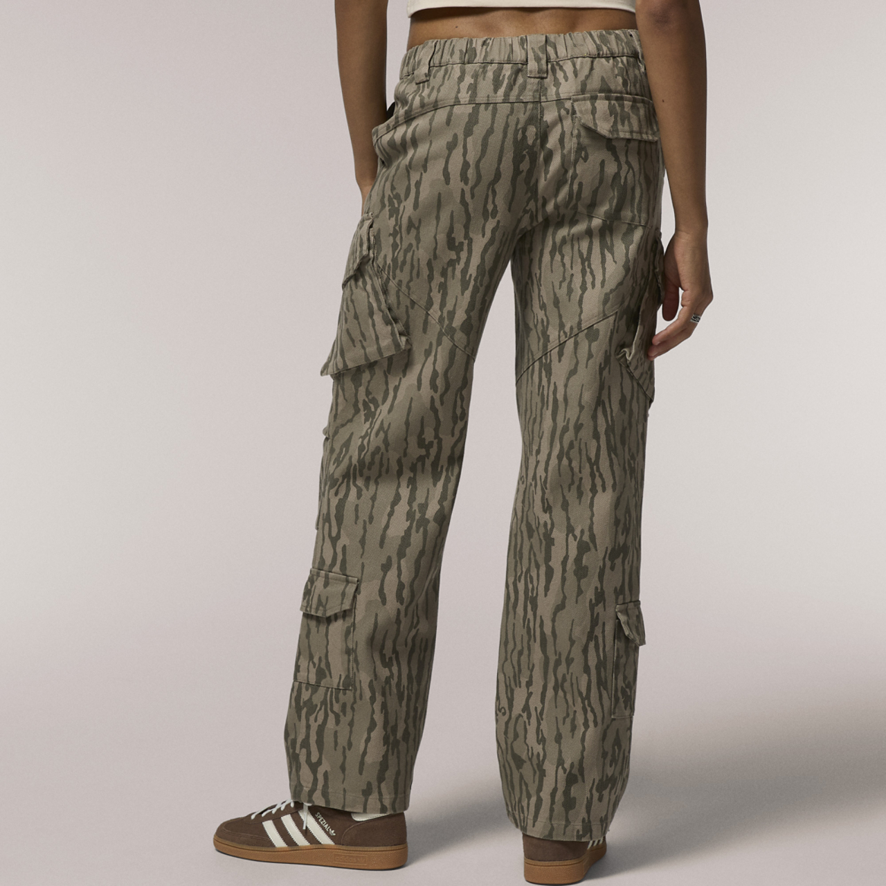 Cozi Arlo Relaxed Fit Cargo Pants Image 2 of 6. Tap to open photo gallery.