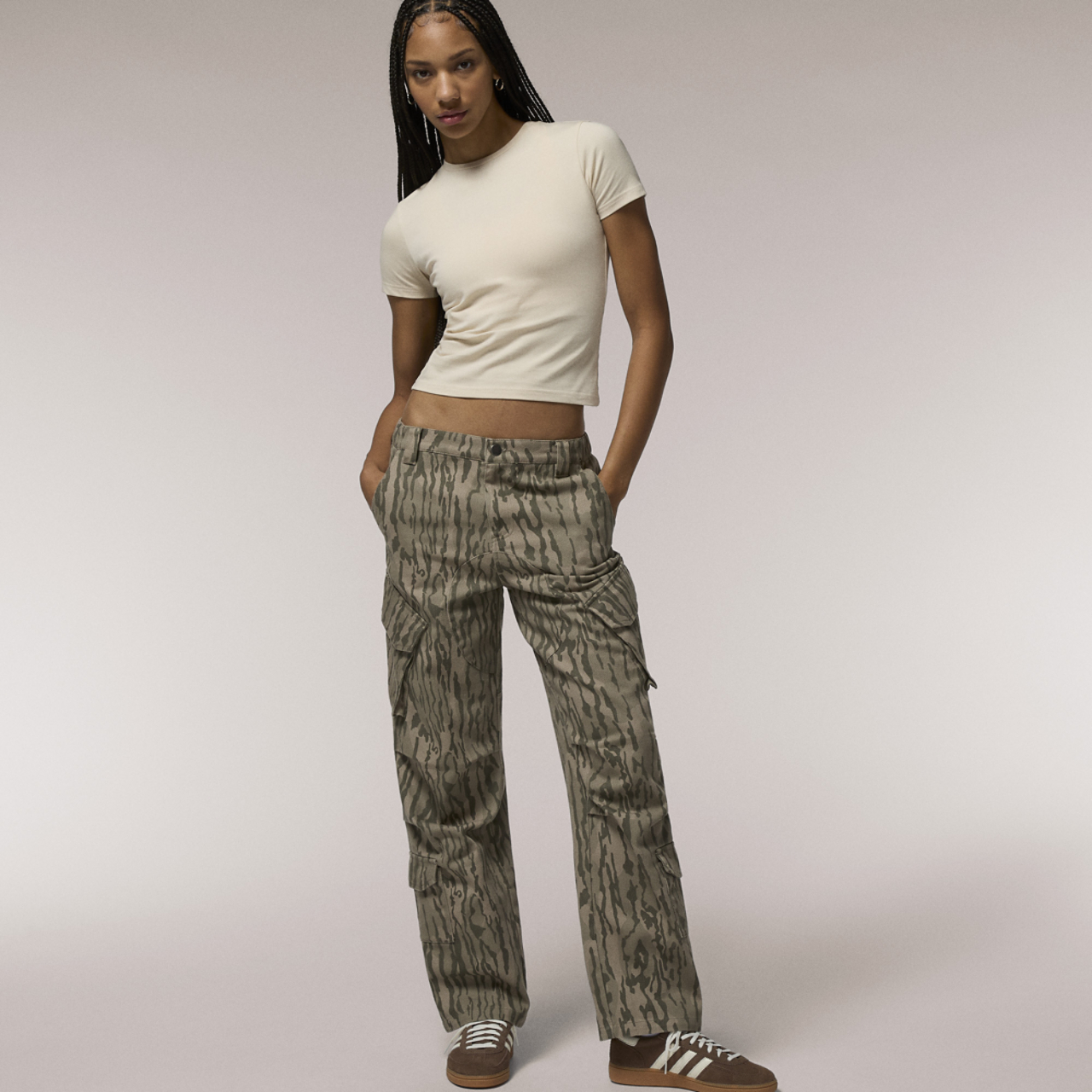 Cozi Arlo Relaxed Fit Cargo Pants Image 6 of 6. Tap to open photo gallery.