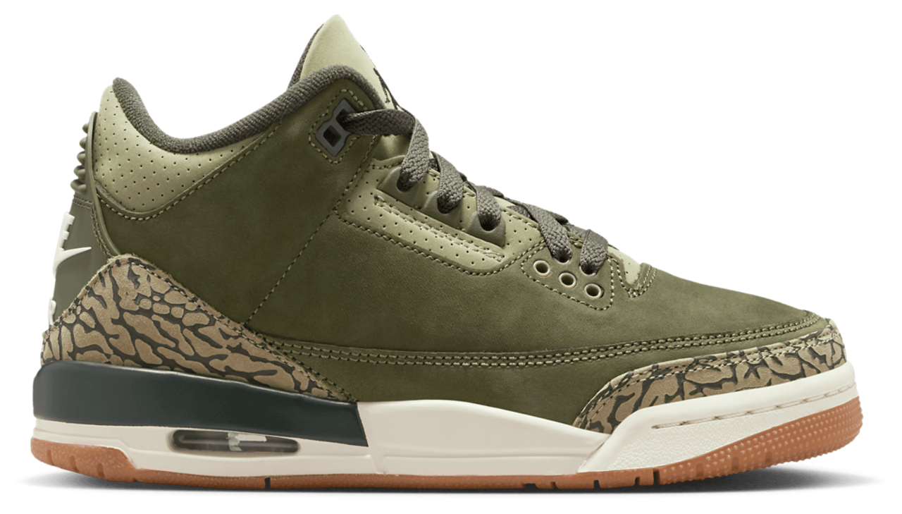 Jordan Retro 3  Image 1 of 8. Tap to open photo gallery.