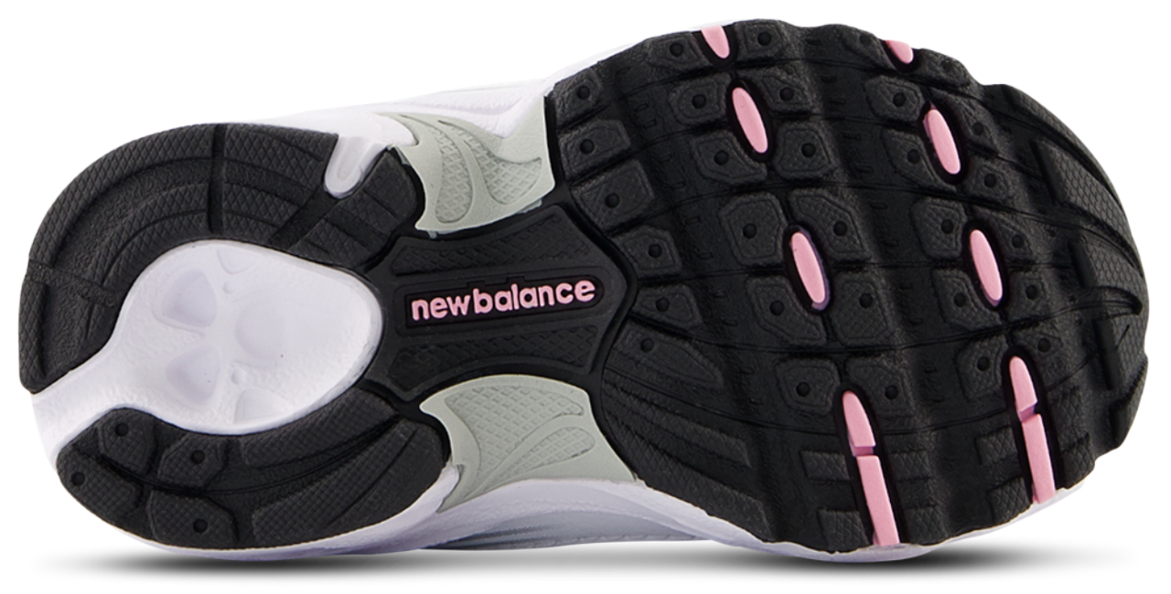 New Balance 530 Image 4 de 4. Appuyez pour ouvrir la galerie de photos.