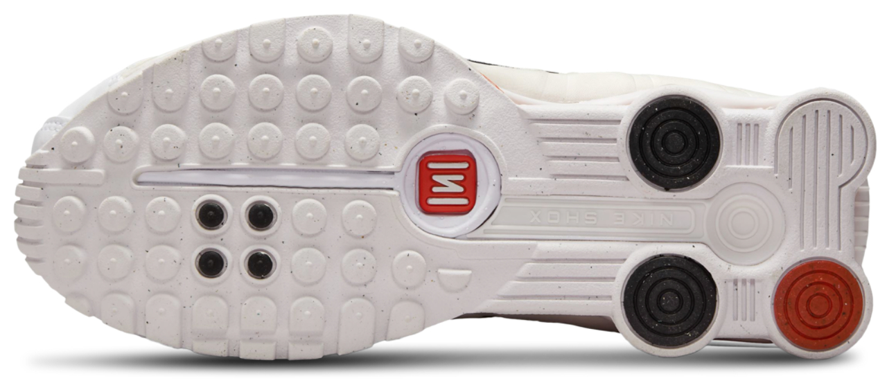 Nike Shox R4 Image 5 de 8. Appuyez pour ouvrir la galerie de photos.