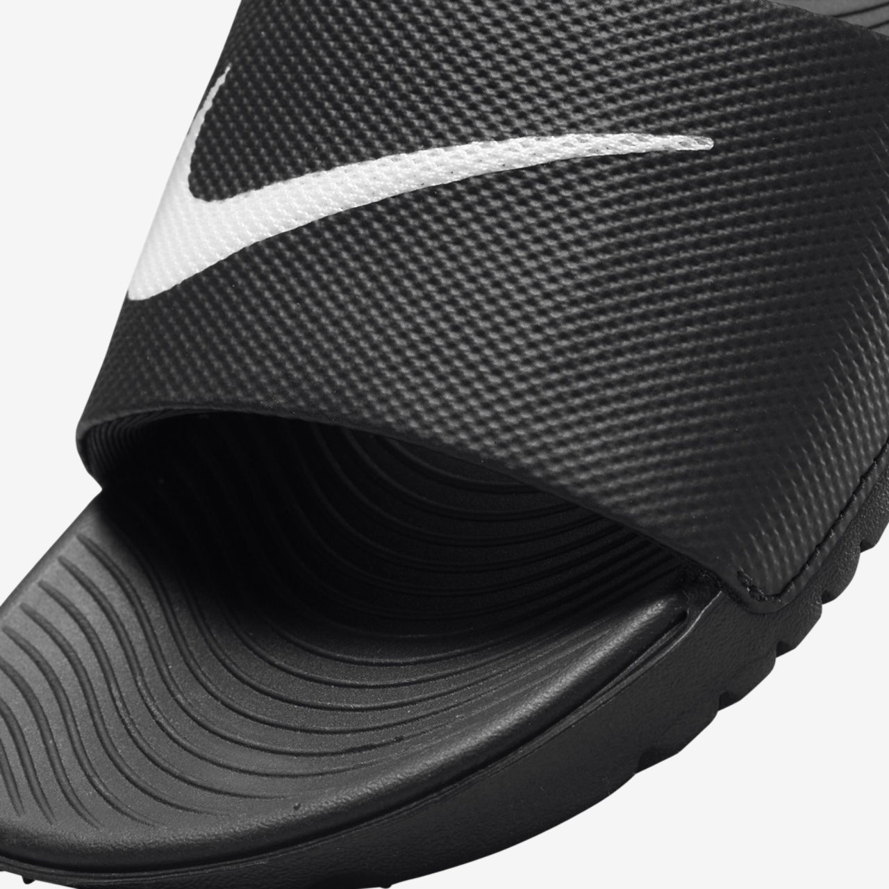 Nike Kawa Slides Image 5 of 5. Tap to open photo gallery.