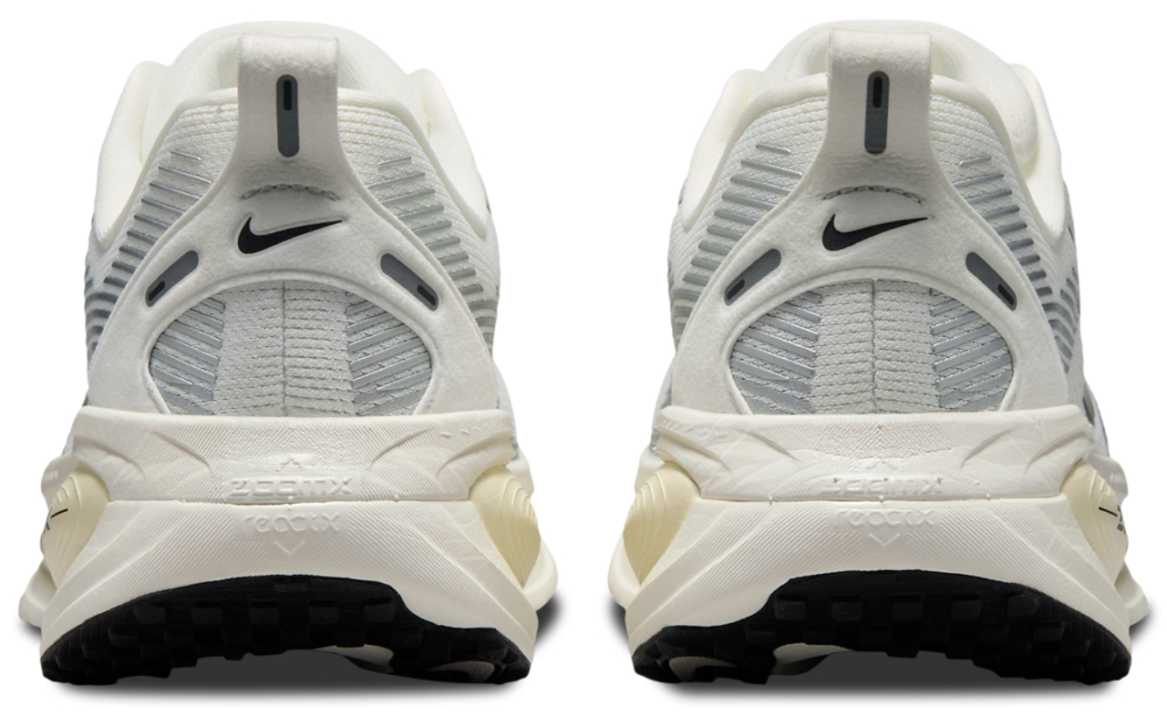 Nike Vomero 18 Image 3 de 7. Appuyez pour ouvrir la galerie de photos.