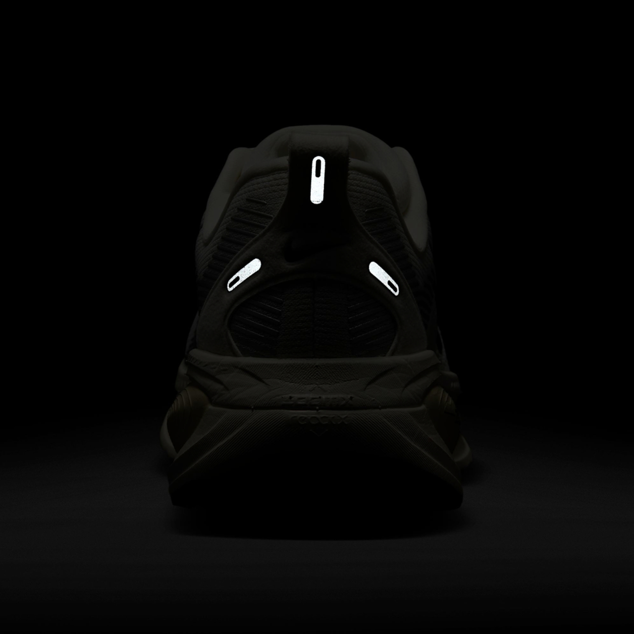 Nike Vomero 18 Image 6 de 7. Appuyez pour ouvrir la galerie de photos.