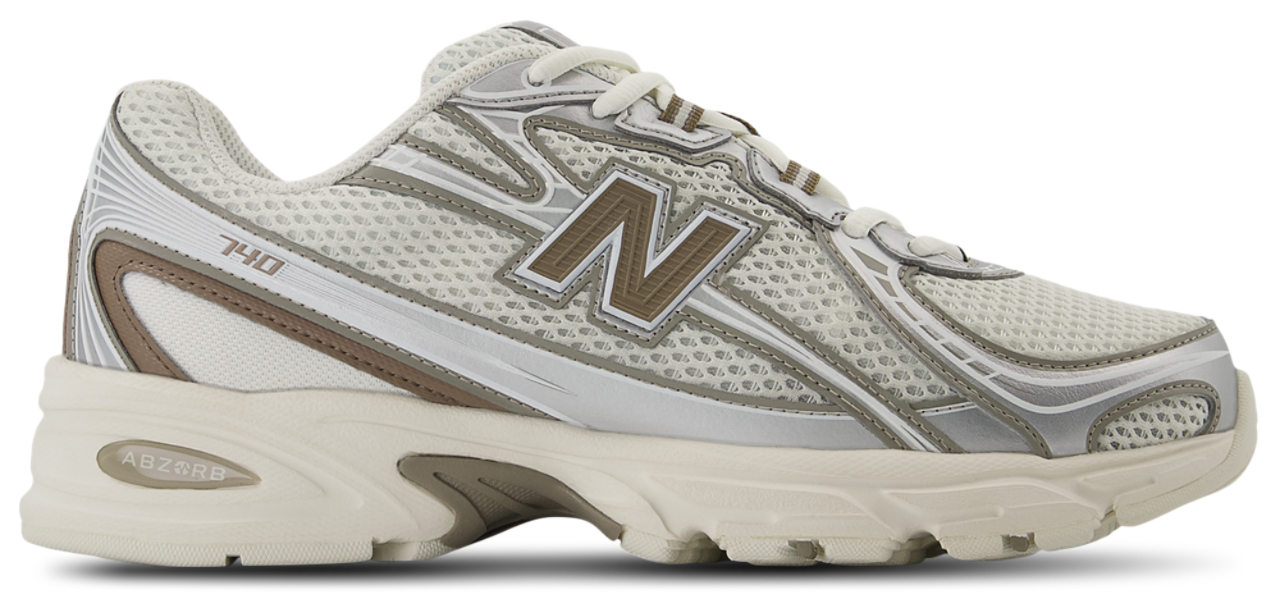 New Balance 740 Image 1 de 4. Appuyez pour ouvrir la galerie de photos.