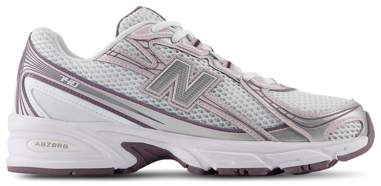 New Balance 740 Image 1 de 5. Appuyez pour ouvrir la galerie de photos.