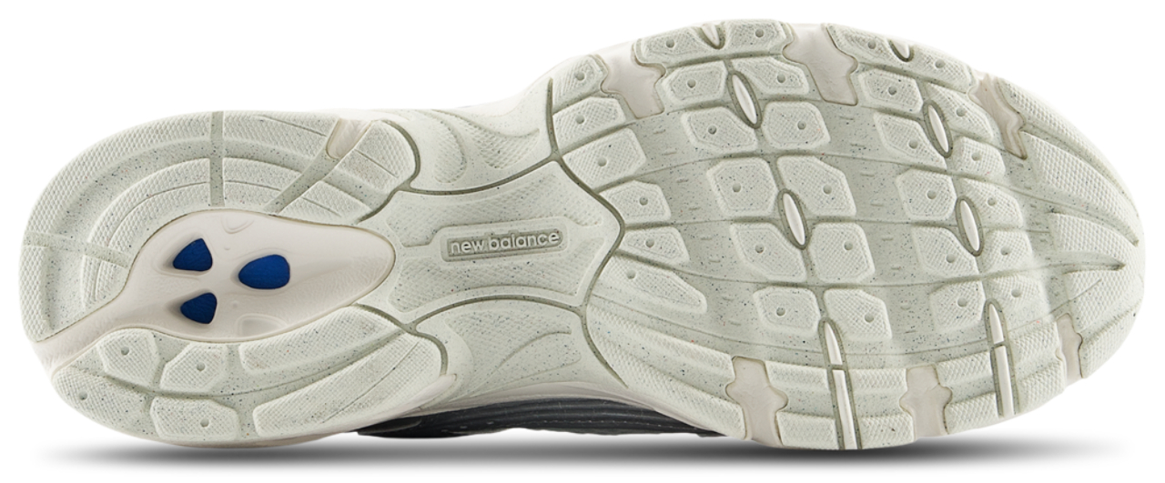 New Balance 530  Image 5 of 5. Tap to open photo gallery.