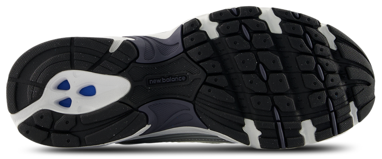 New Balance 530 Image 4 of 6. Tap to open photo gallery.