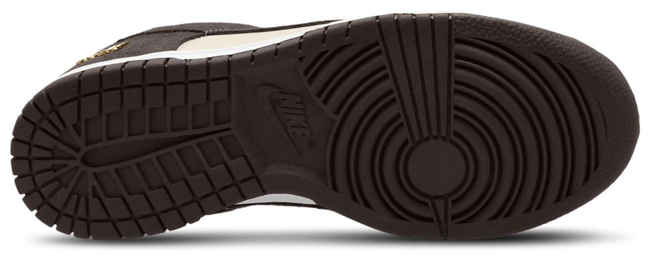 Nike Dunk Low SE  Image 4 of 4. Tap to open photo gallery.