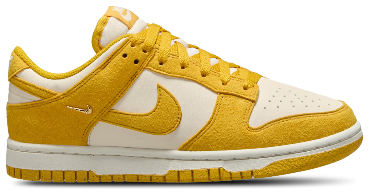 Nike Dunk à tige basse Image 1 de 4. Appuyez pour ouvrir la galerie de photos.