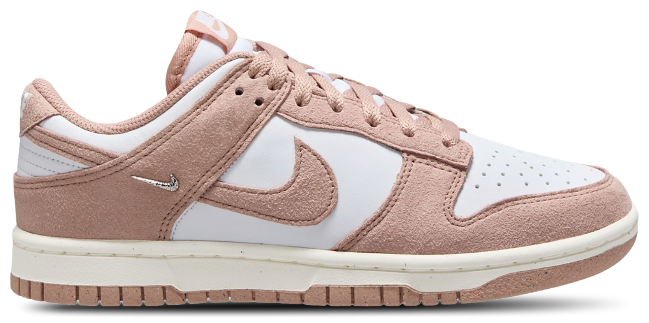 Nike Dunk Low  Image 1 of 4. Tap to open photo gallery.