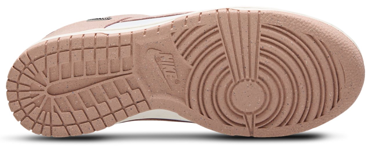 Nike Dunk Low  Image 4 of 4. Tap to open photo gallery.