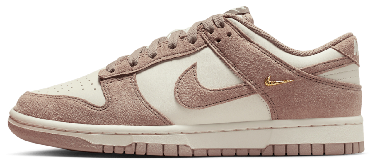 Nike Dunk Low  Image 2 of 5. Tap to open photo gallery.