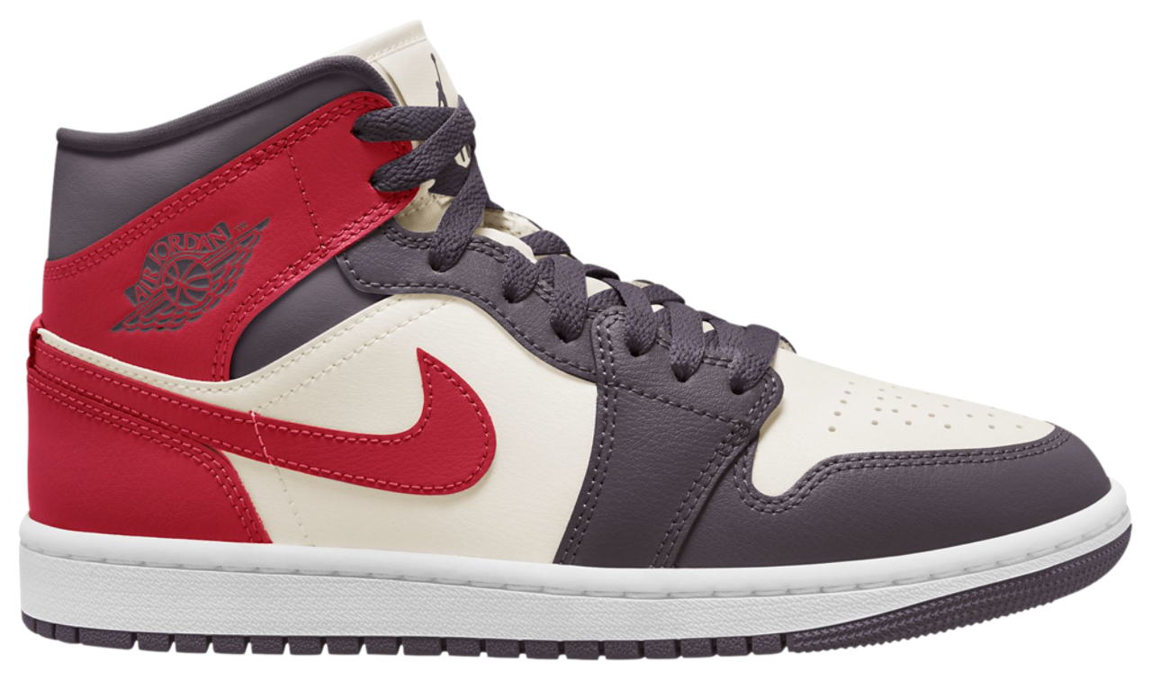 Jordan AJ Mid Foot Locker Canada