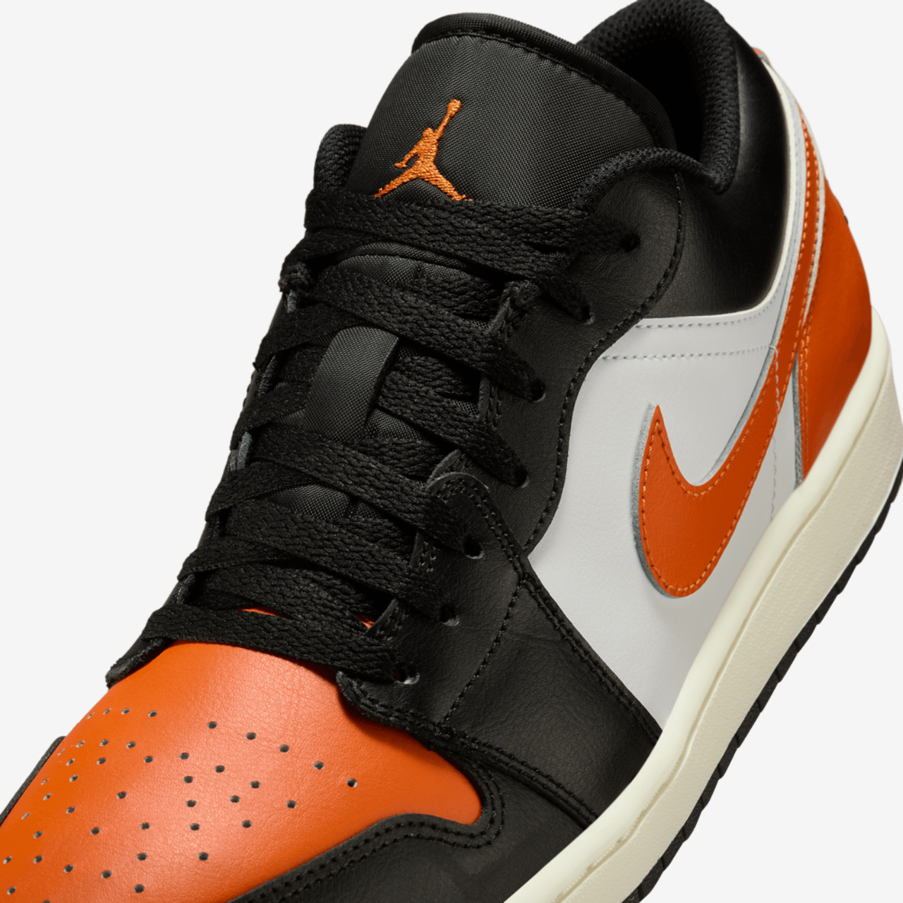 Jordan AJ 1 Low Image 7 of 9. Tap to open photo gallery.