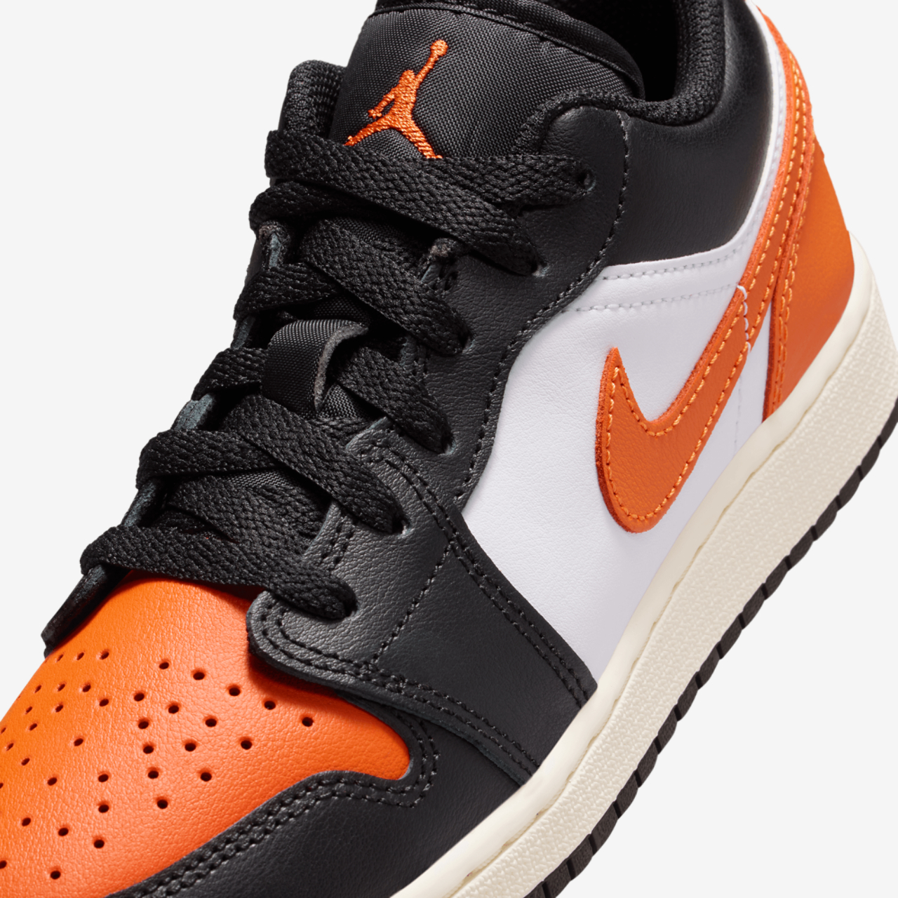 Jordan AJ 1 Low Image 7 of 8. Tap to open photo gallery.