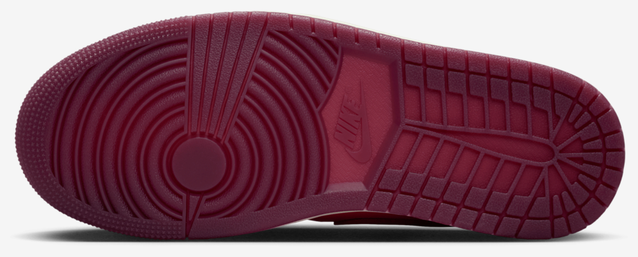 Jordan AJ 1 Mid SE Image 5 of 10. Tap to open photo gallery.