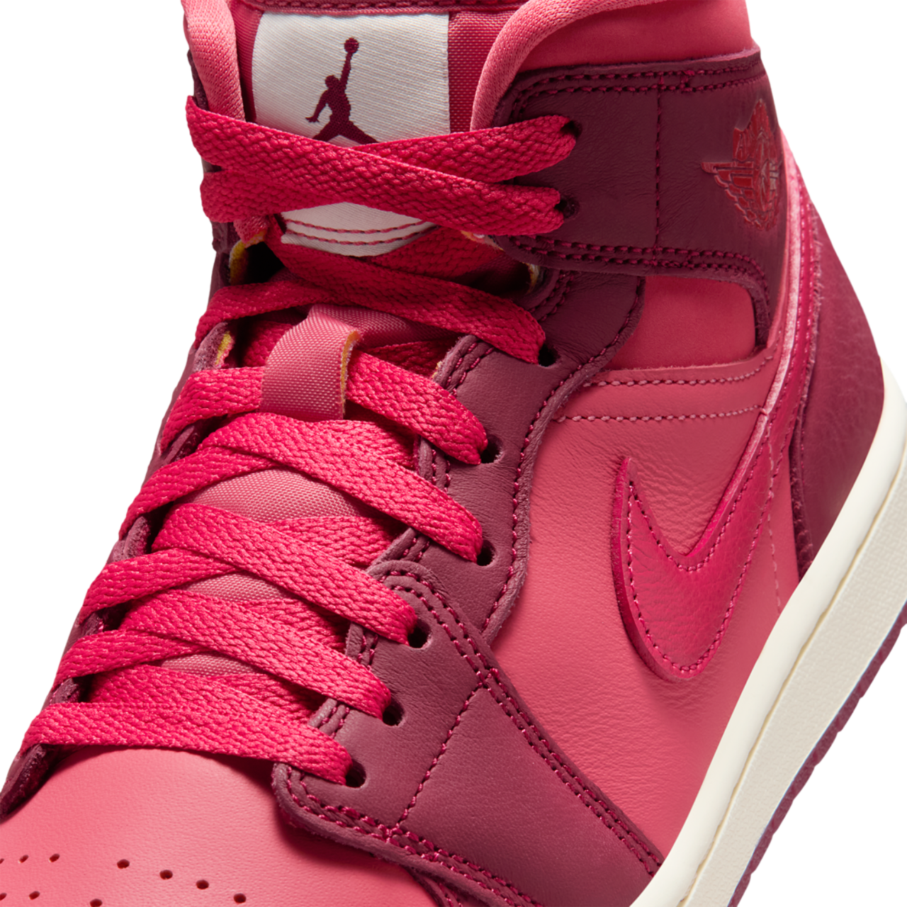 Jordan AJ 1 Mid SE Image 7 of 10. Tap to open photo gallery.