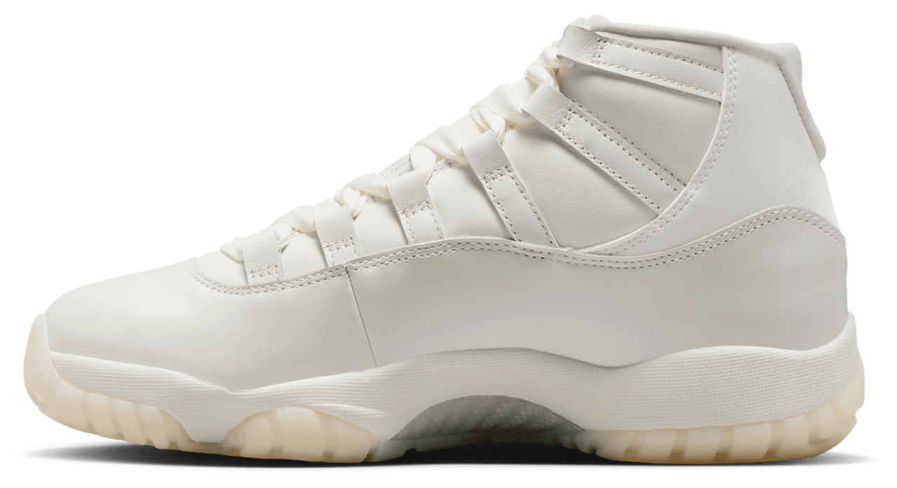 Jordan Air Jordan Retro 11  Image 3 of 10. Tap to open photo gallery.
