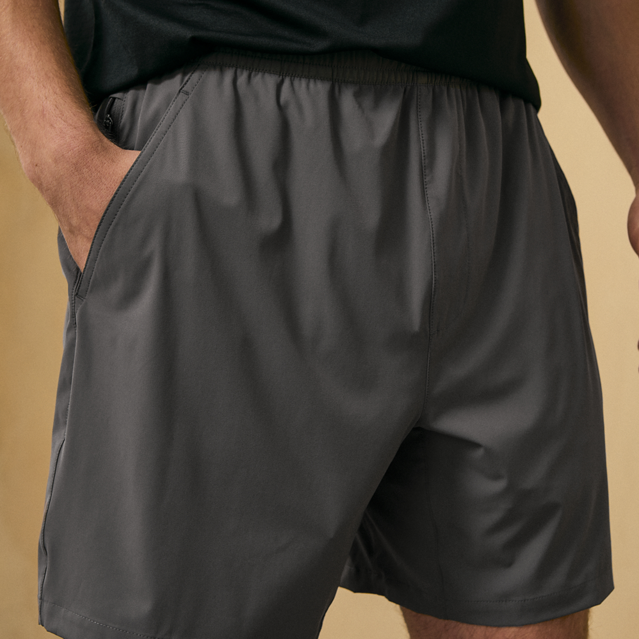 CSG Active 7" Everyday Woven Shorts Image 4 of 6. Tap to open photo gallery.
