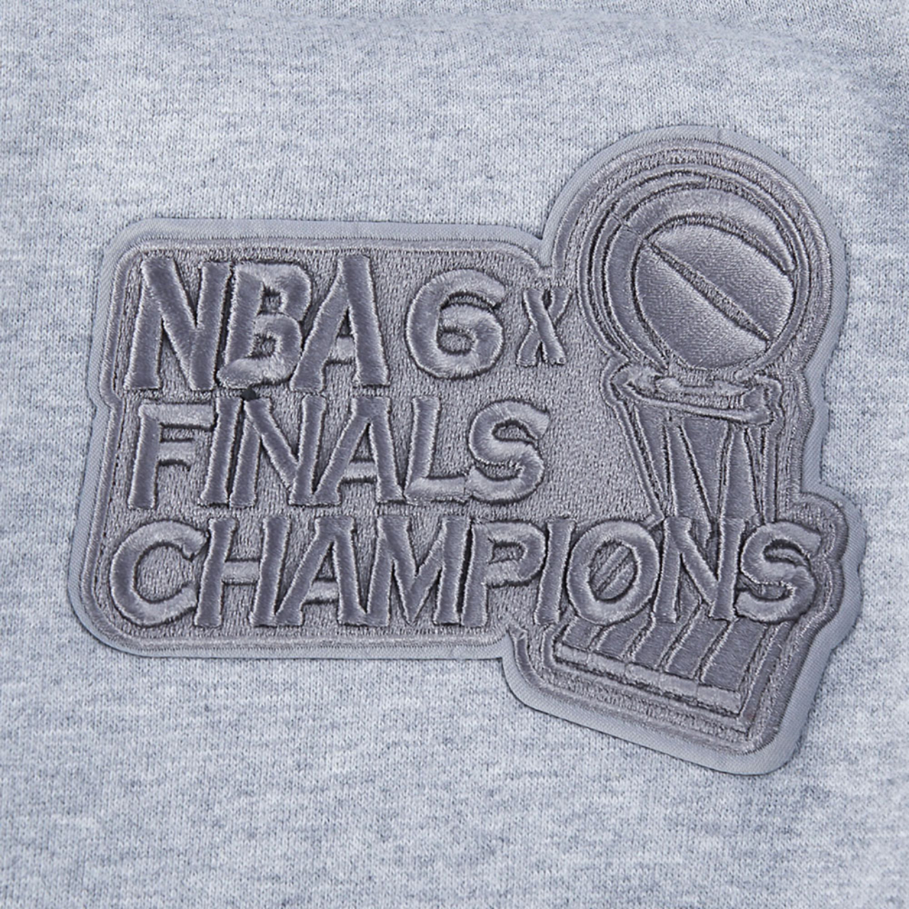 Pro Standard CHICAGO BULLS SWEATSHIRT Image 5 of 8. Tap to open photo gallery.