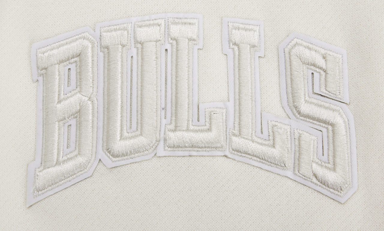 Pro Standard CHICAGO BULLS SWEATSHIRT Image 5 of 7. Tap to open photo gallery.