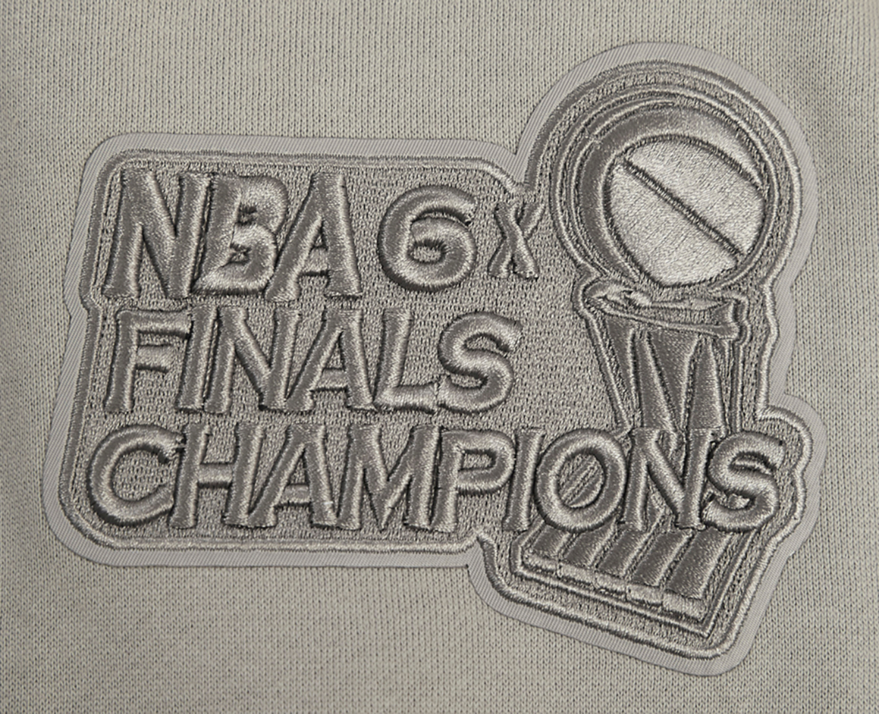 Pro Standard CHICAGO BULLS SWEATSHIRT Image 7 of 7. Tap to open photo gallery.