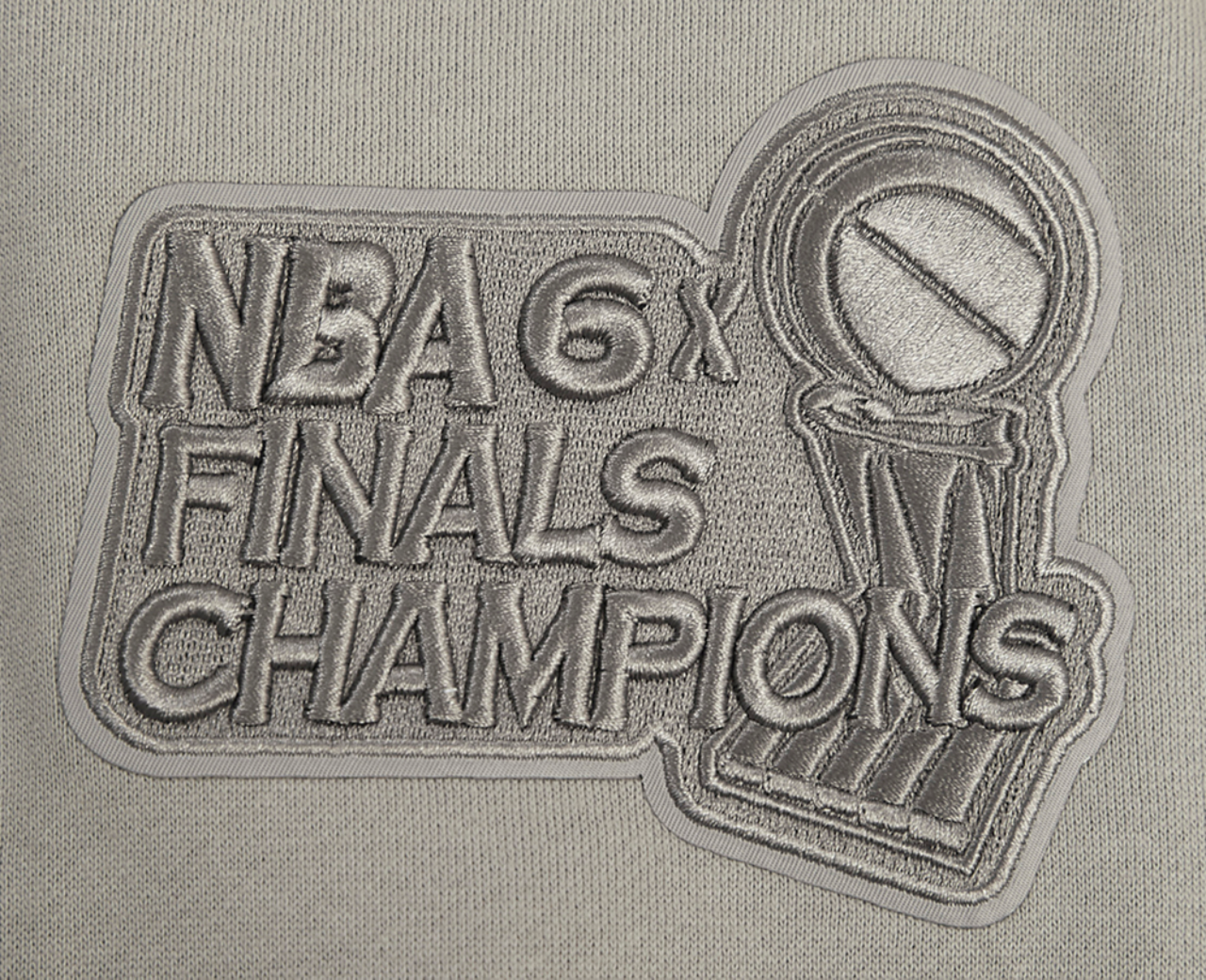 Pro Standard CHICAGO BULLS SWEATSHIRT Image 7 of 7. Tap to open photo gallery.