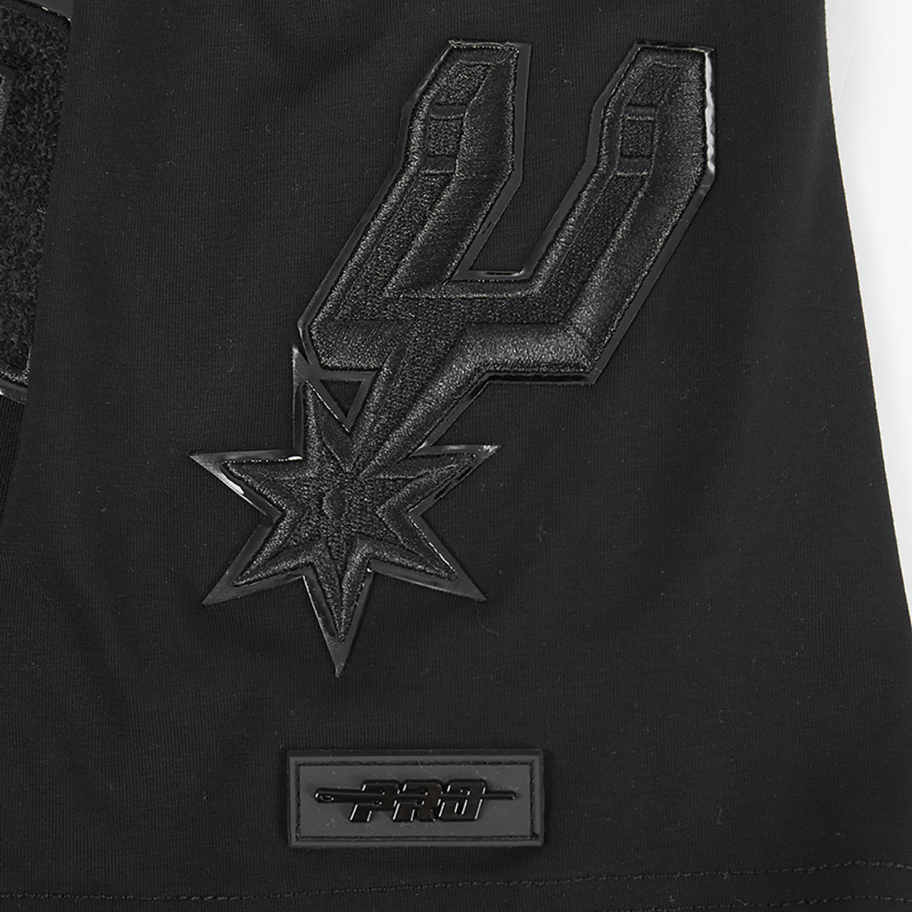 Pro Standard SPURS CLASSIC CHENILLE 3BK SJ TEE Image 6 of 7. Tap to open photo gallery.