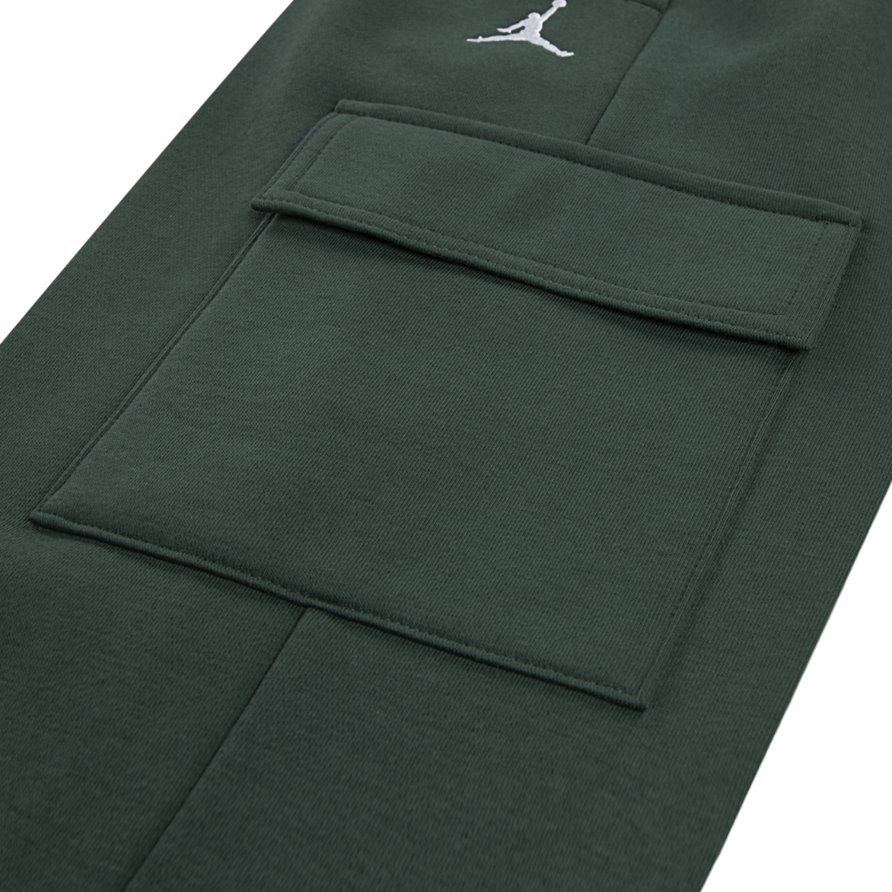 Jordan Brooklyn Fleece Cargo Pants Image 5 of 5. Tap to open photo gallery.