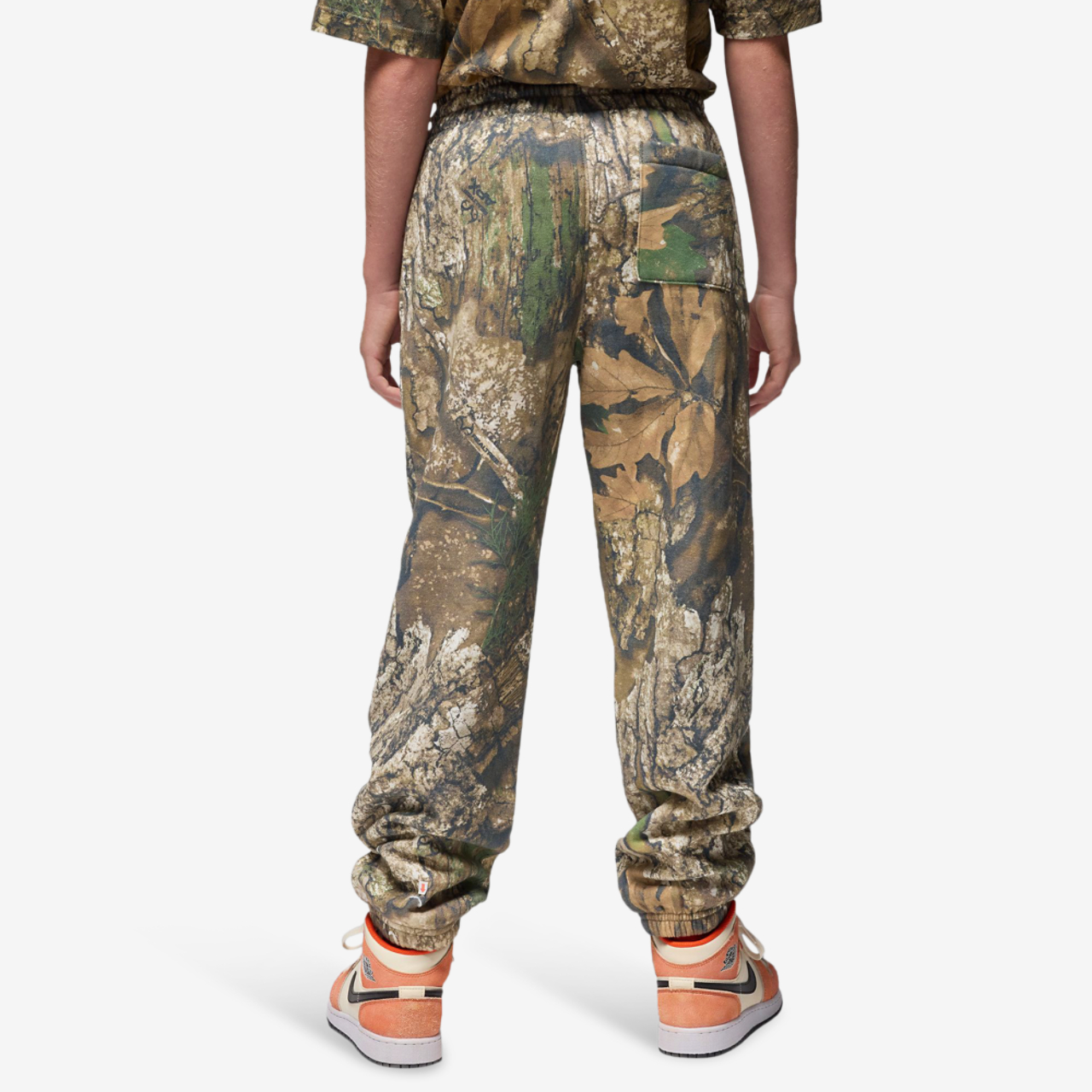 Jordan MVP Realtree Fleece Pants Image 2 of 7. Tap to open photo gallery.