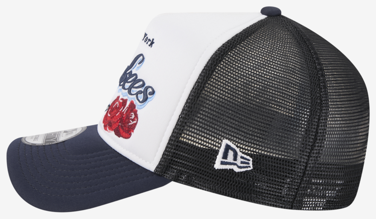 New Era Yankees State Flower Cap Image 6 of 7. Tap to open photo gallery.