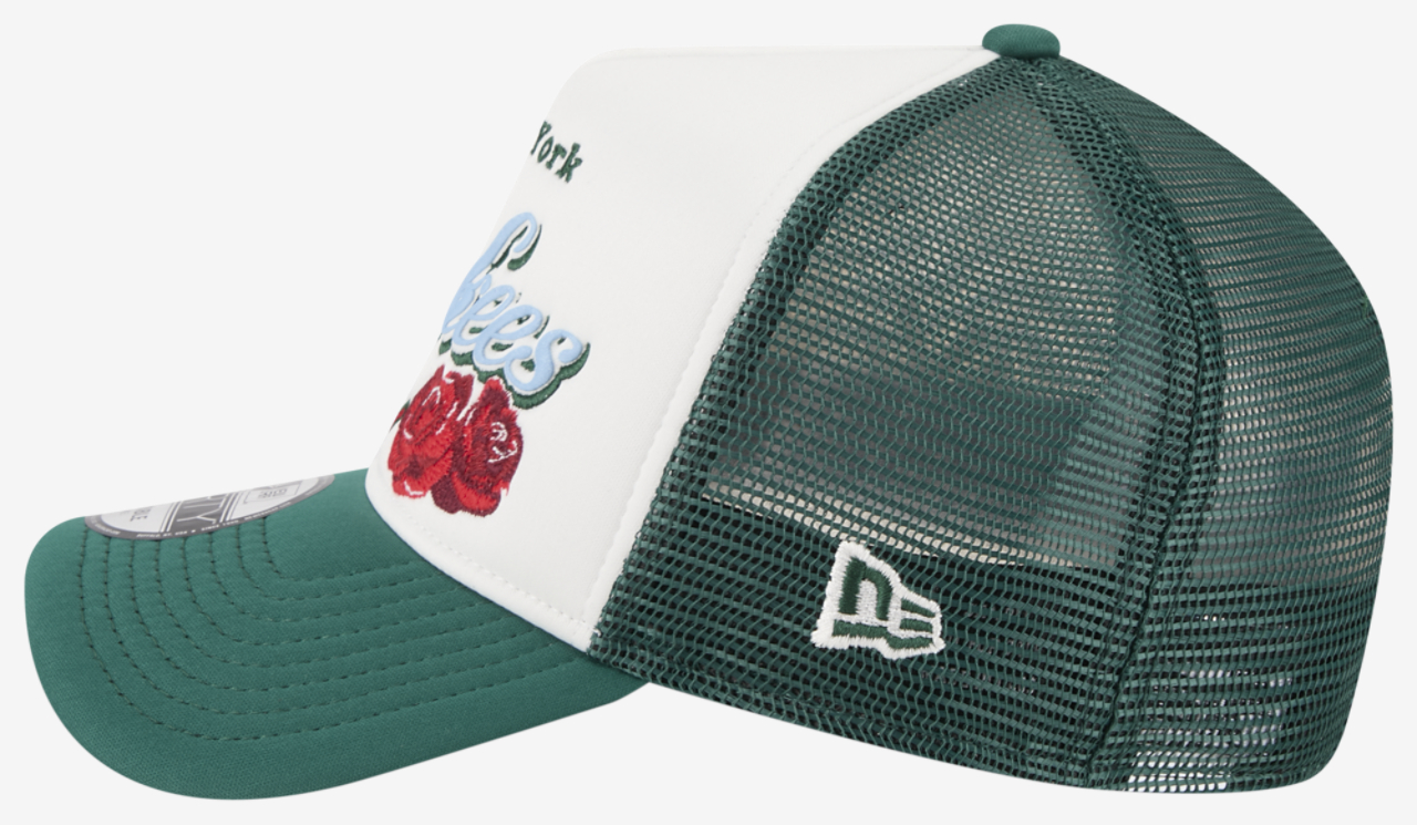 New Era Yankees State Flower Cap Image 6 of 7. Tap to open photo gallery.