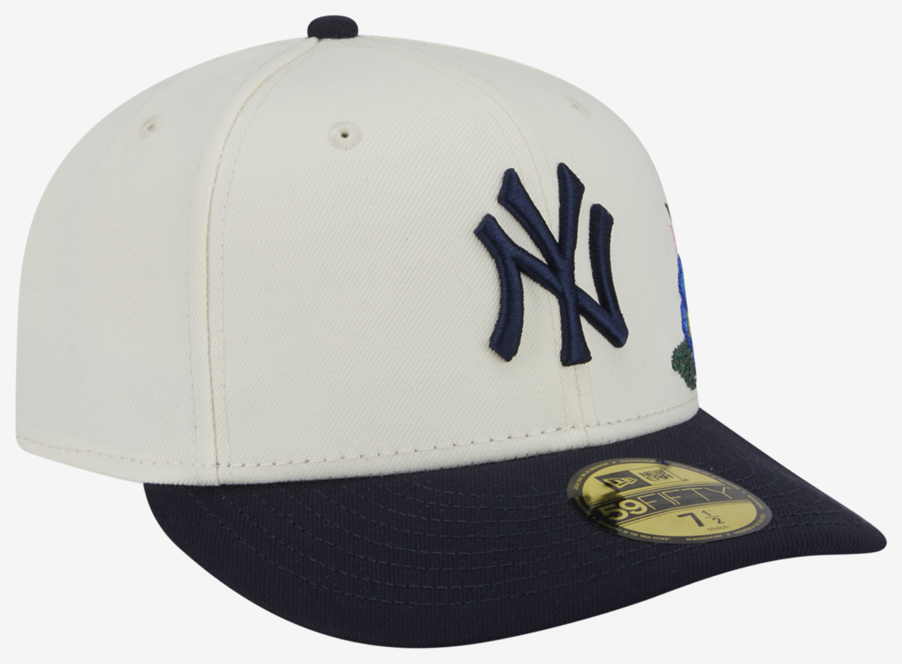 New Era Yankees Tonal Florals Cap Image 3 of 7. Tap to open photo gallery.