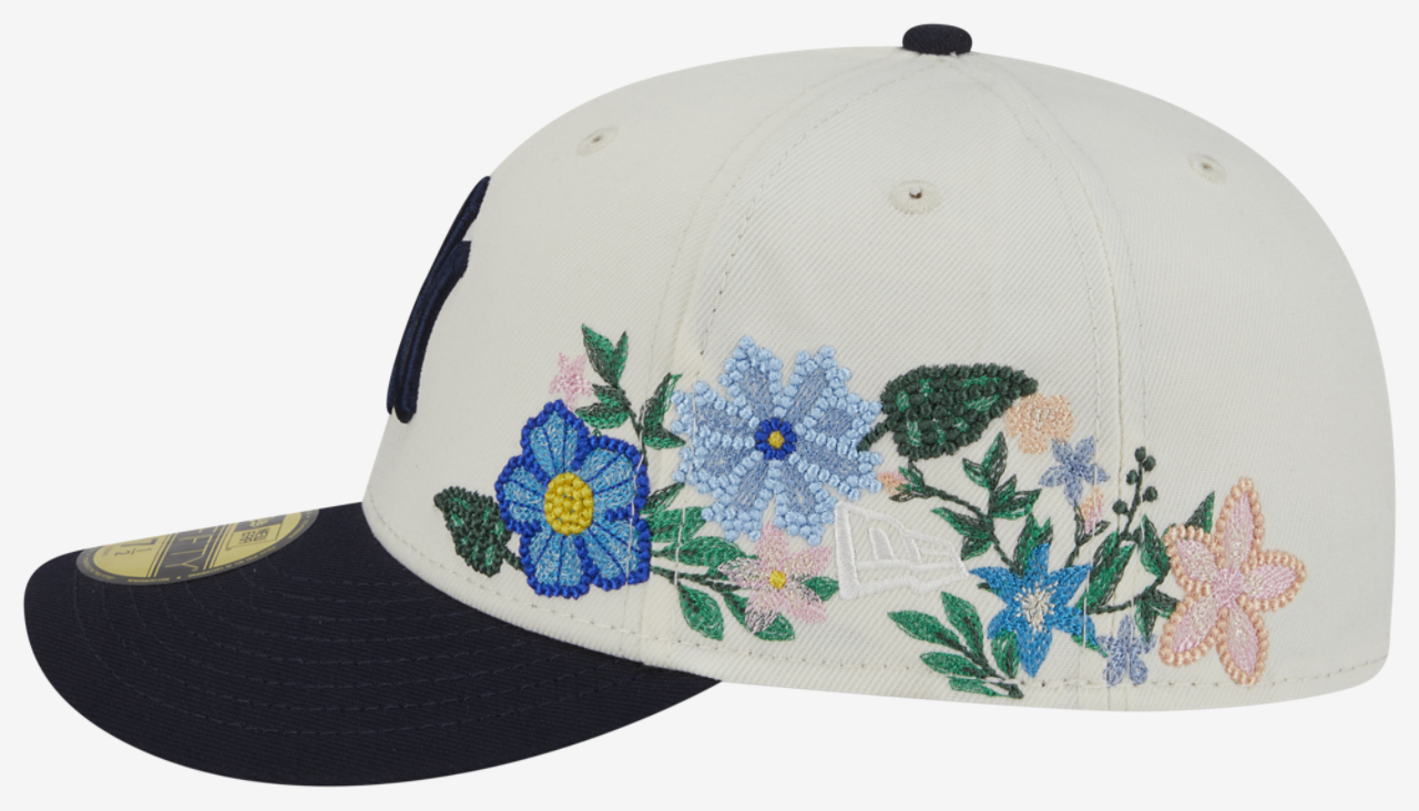 New Era Yankees Tonal Florals Cap Image 6 of 7. Tap to open photo gallery.