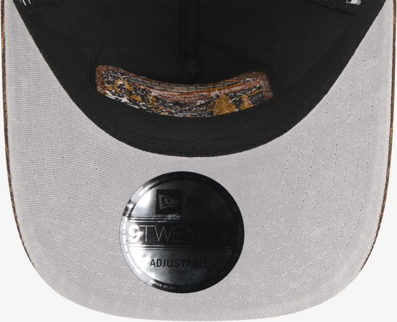 New Era Yankees Vintage Landscape Cap Image 7 of 7. Tap to open photo gallery.