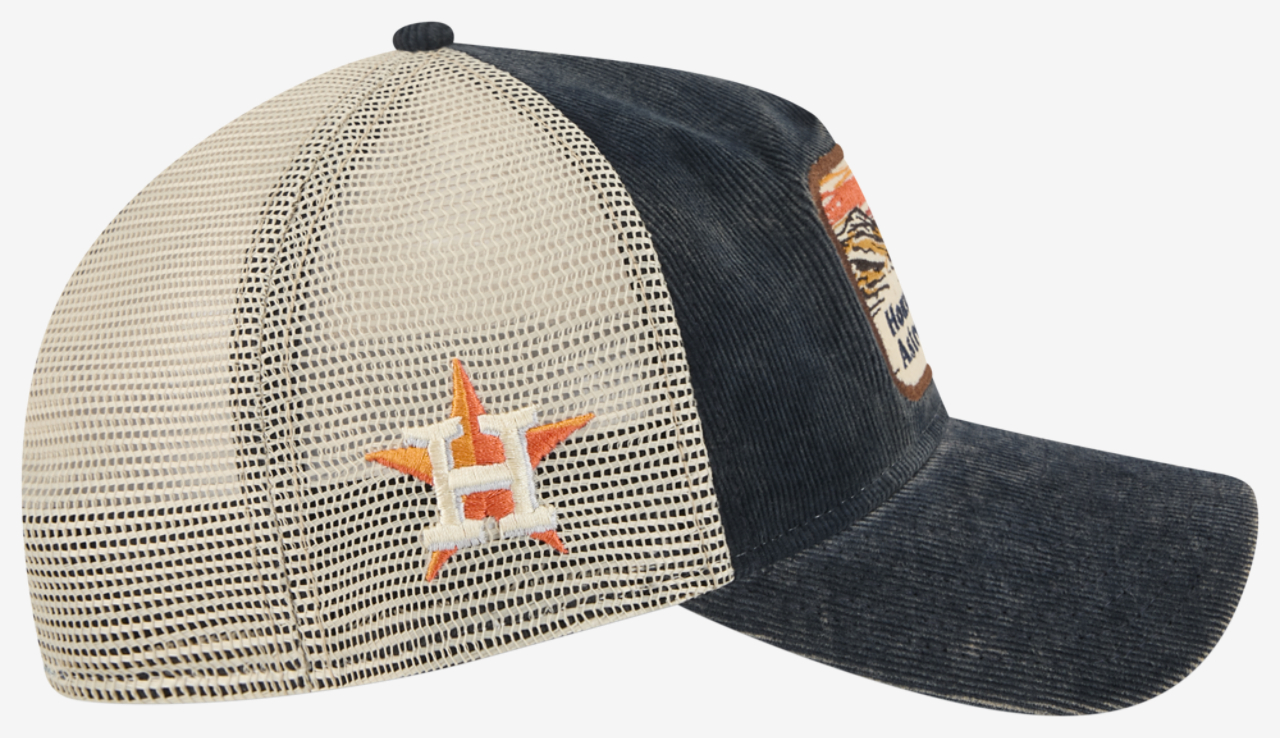 New Era Astros Vintage Landscape Cap Image 4 of 7. Tap to open photo gallery.