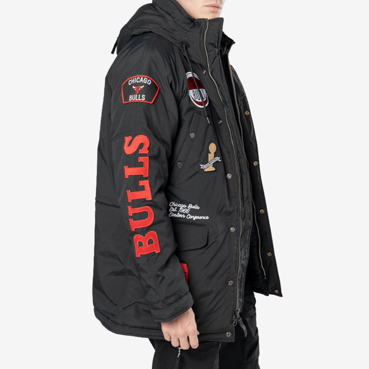 New Era Bulls Alpha Parka Image 3 of 8. Tap to open photo gallery.