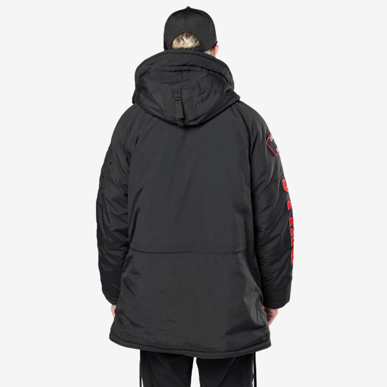 New Era Bulls Alpha Parka Image 4 of 8. Tap to open photo gallery.