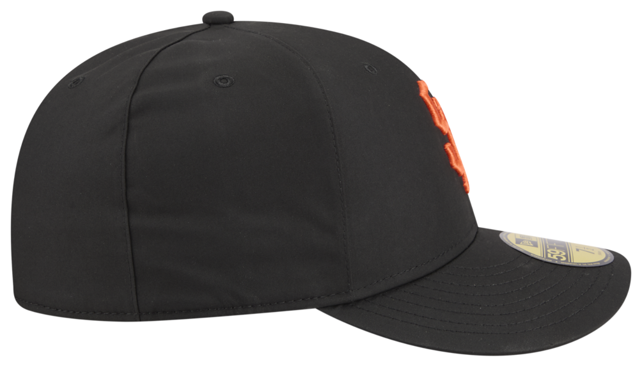 New Era Giants Gortex 59Fifty Fitted Cap Image 4 of 7. Tap to open photo gallery.