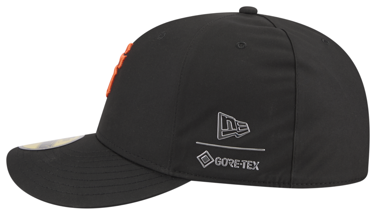 New Era Giants Gortex 59Fifty Fitted Cap Image 6 of 7. Tap to open photo gallery.
