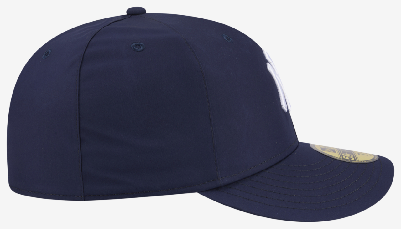 New Era Yankees Gortex 59Fifty Fitted Cap Image 4 of 7. Tap to open photo gallery.