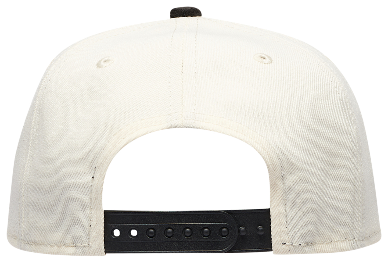 New Era Giants 2 Tone Velvet Script Cap Image 4 of 5. Tap to open photo gallery.