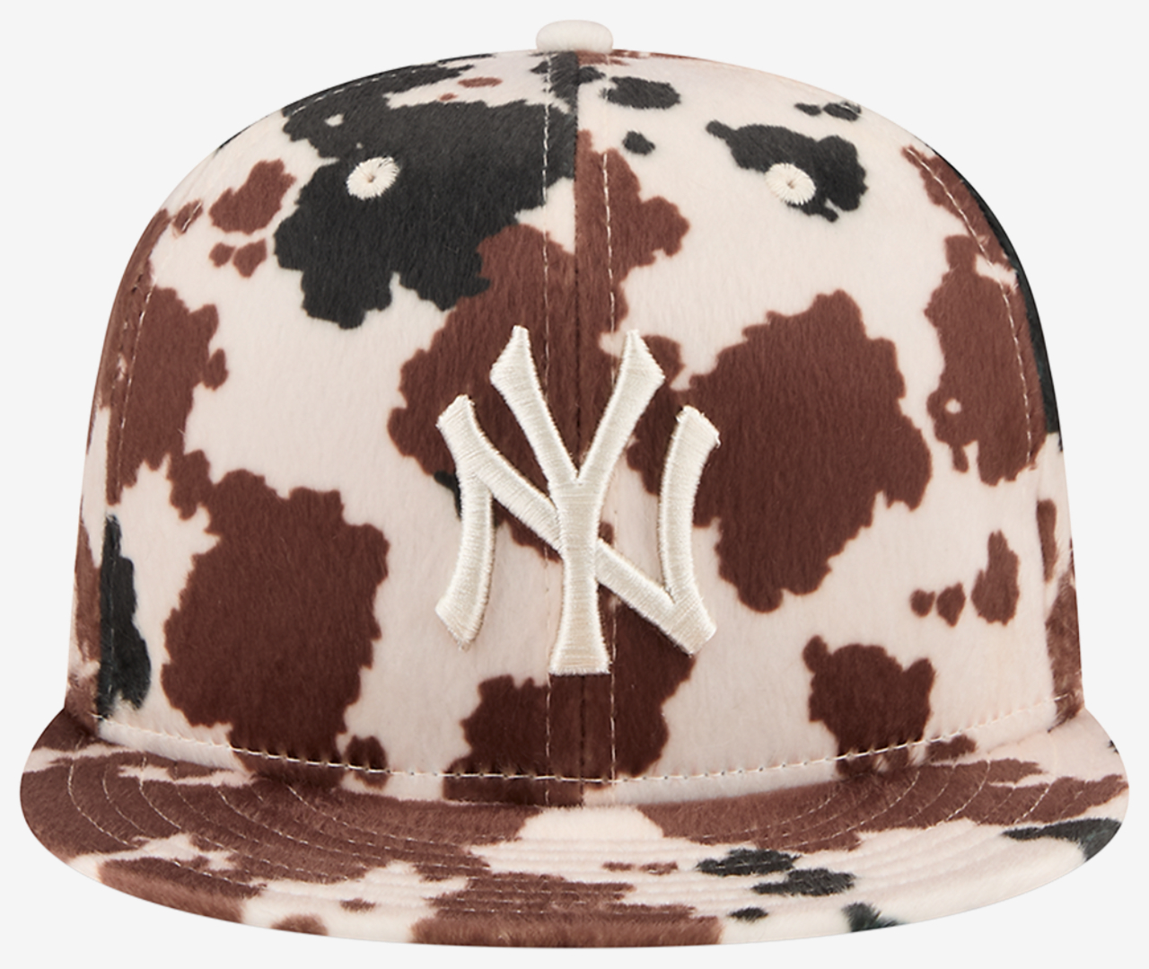 New Era Yankees 59FIFTY Animal Print Cap Image 2 of 7. Tap to open photo gallery.